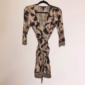 BCBG MAXAZRIA-PETITES-WRAP-DRESS-PINK-GREY-MED